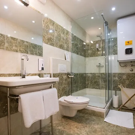 Four Winds Guest house