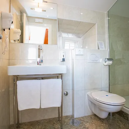 Pensjonat Four Winds 3*