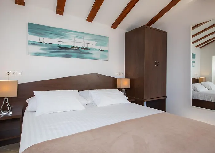 Guest house Four Winds 3*